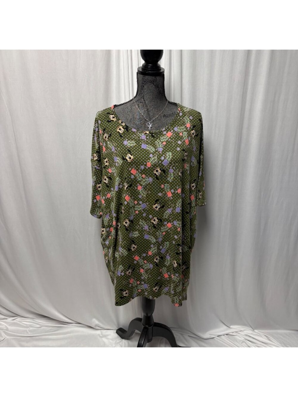 LulaRoe Irma Top Womens Size XL Disney Minnie Mouse Green Floral T-Shirt Tunic
